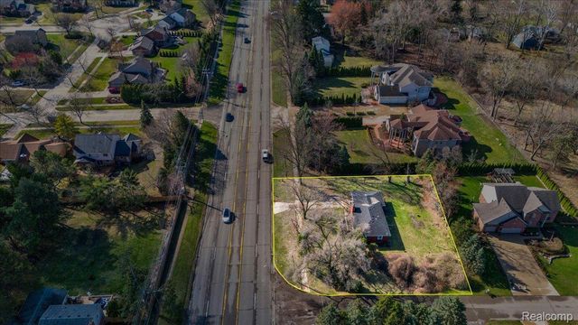 3431 Crooks Road, Troy, MI 48084