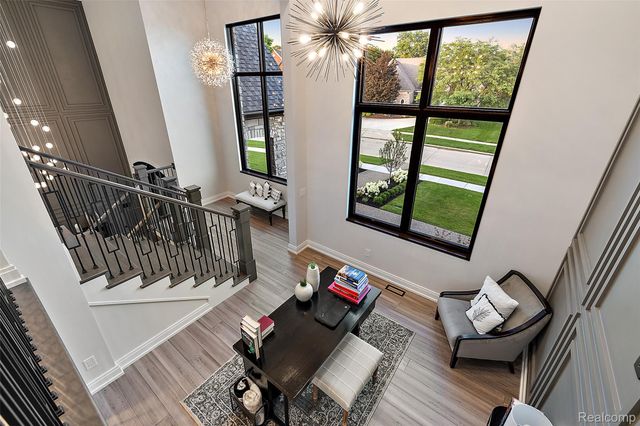 3431 Crooks Road, Troy, MI 48084