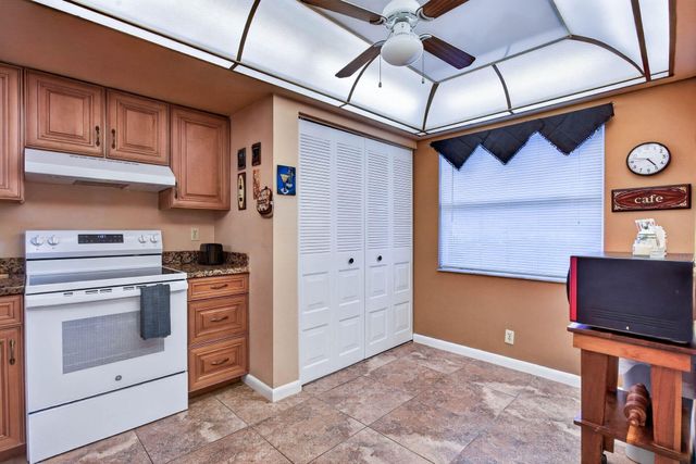7640 NW 18TH Street 105, Margate, FL 33063