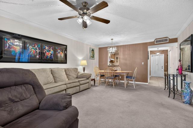 7640 NW 18TH Street 105, Margate, FL 33063