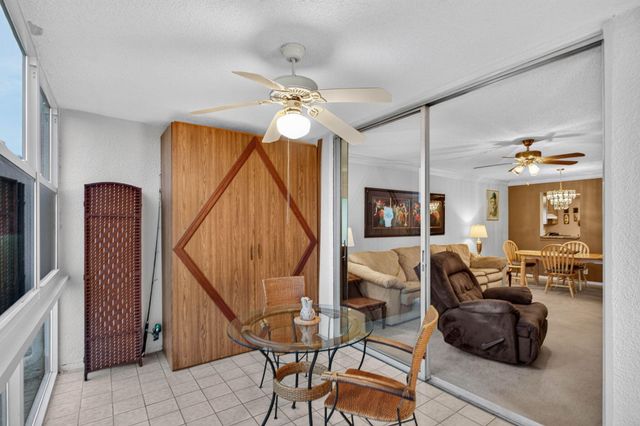 7640 NW 18TH Street 105, Margate, FL 33063