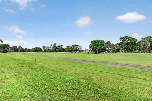 7640 NW 18TH Street 105, Margate, FL 33063