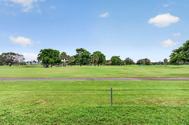 7640 NW 18TH Street 105, Margate, FL 33063