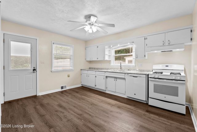 3213 Rosewedge Way, Louisville, KY 40216