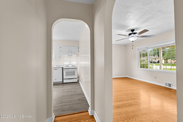 3213 Rosewedge Way, Louisville, KY 40216