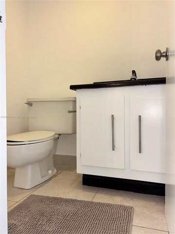 403 NW 68th Ave 502, Plantation, FL 33317