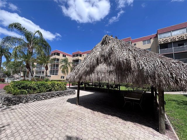 403 NW 68th Ave 502, Plantation, FL 33317