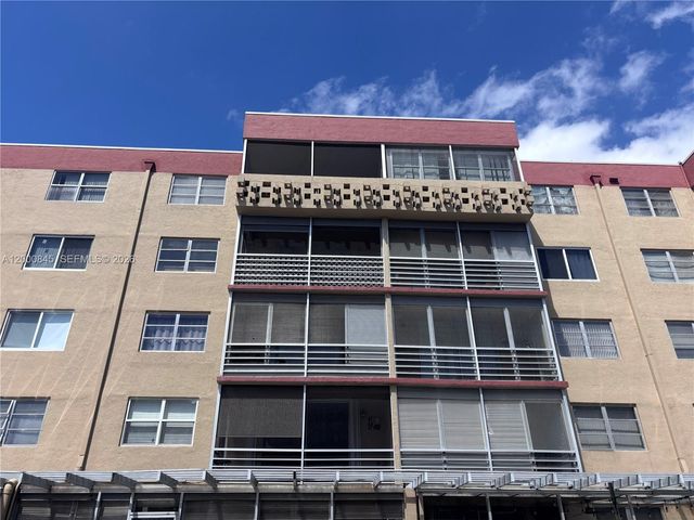 403 NW 68th Ave 502, Plantation, FL 33317