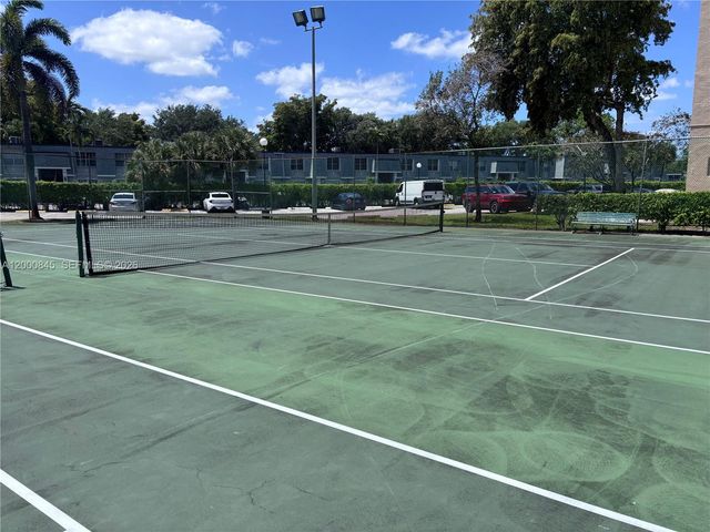 403 NW 68th Ave 502, Plantation, FL 33317