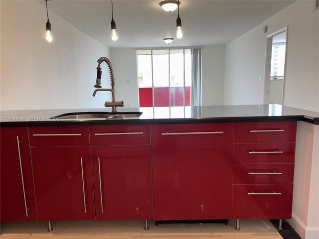 403 NW 68th Ave 502, Plantation, FL 33317