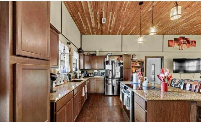 15075 Prairie Grove Lake Road, Prairie Grove, AR 72753