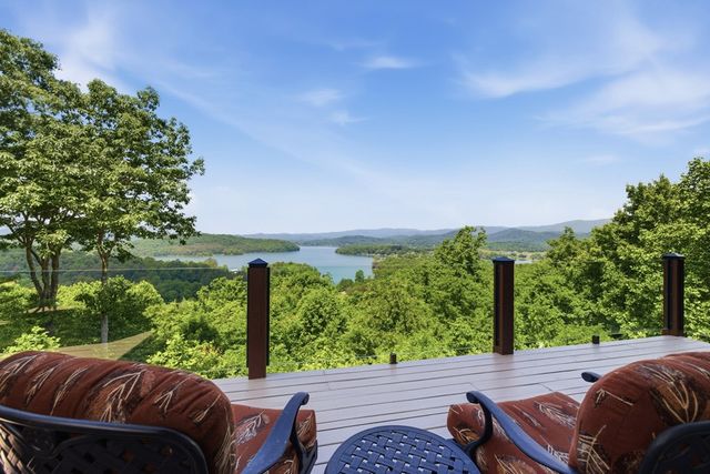 44 Eagles View Way, Hayesville, NC 28904