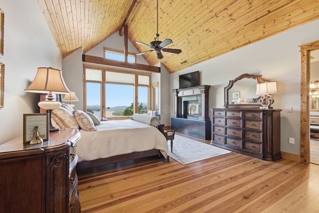 44 Eagles View Way, Hayesville, NC 28904