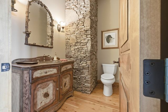 44 Eagles View Way, Hayesville, NC 28904