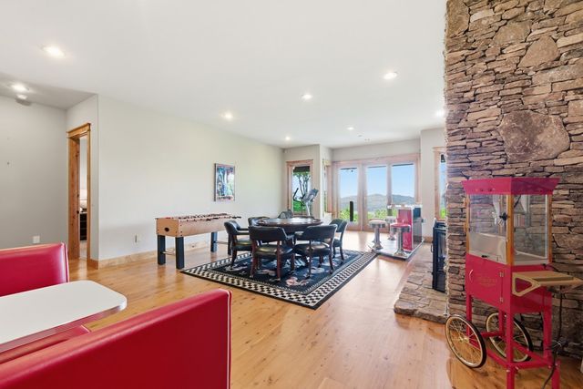 44 Eagles View Way, Hayesville, NC 28904