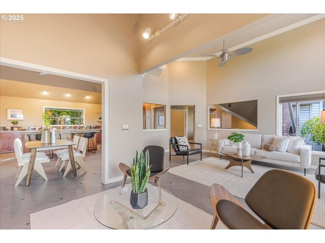 8770 Sw 71ST Pl, Portland, OR 97223