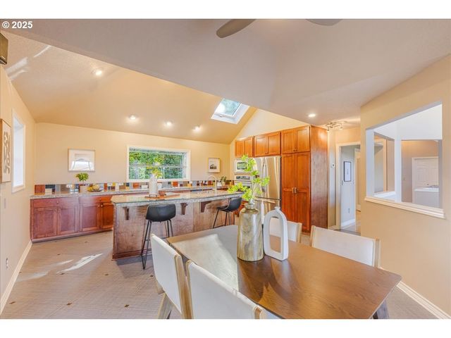 8770 Sw 71ST Pl, Portland, OR 97223