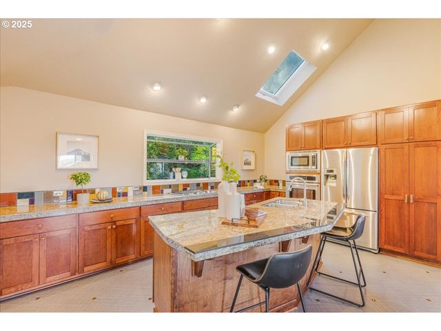 8770 Sw 71ST Pl, Portland, OR 97223