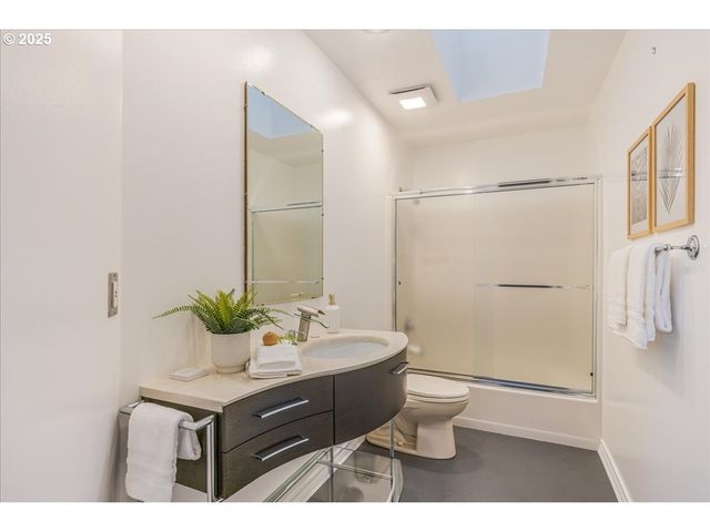 8770 Sw 71ST Pl, Portland, OR 97223