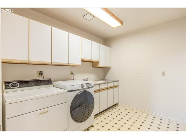 8770 Sw 71ST Pl, Portland, OR 97223