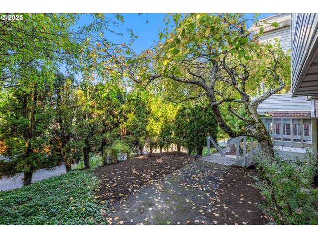 8770 Sw 71ST Pl, Portland, OR 97223