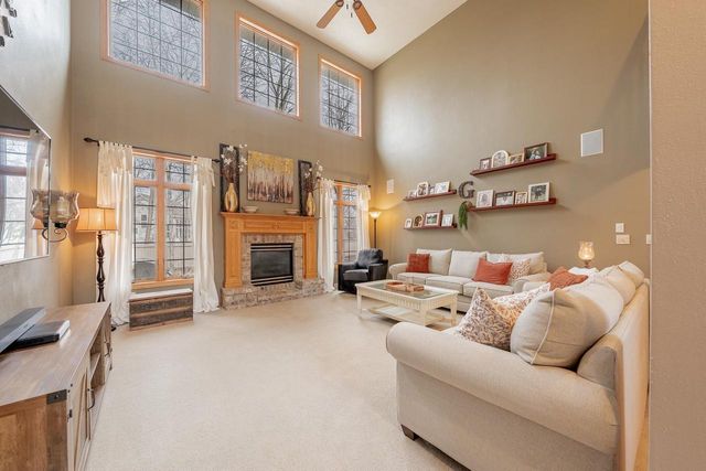 2230 E ELMVIEW DRIVE, Appleton, WI 54915