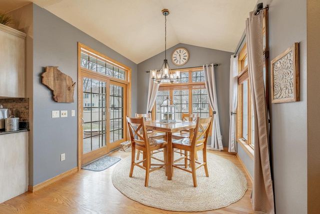 2230 E ELMVIEW DRIVE, Appleton, WI 54915