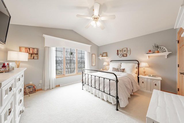 2230 E ELMVIEW DRIVE, Appleton, WI 54915