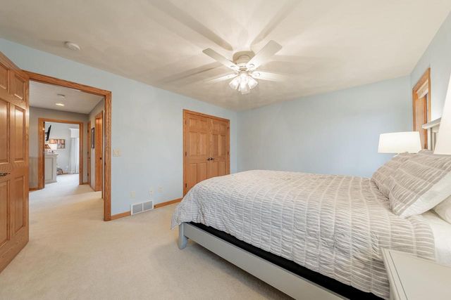 2230 E ELMVIEW DRIVE, Appleton, WI 54915