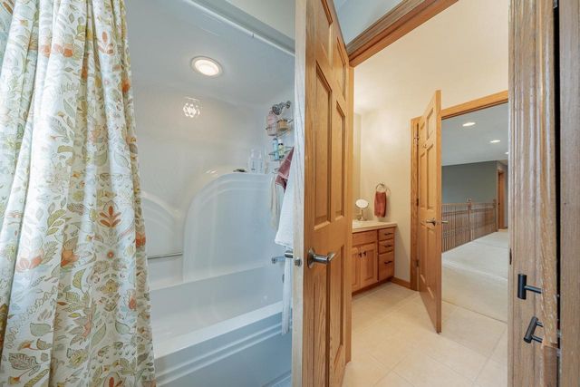 2230 E ELMVIEW DRIVE, Appleton, WI 54915