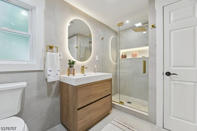 29 Elmwood Rd, Florham Park Boro, NJ 07932