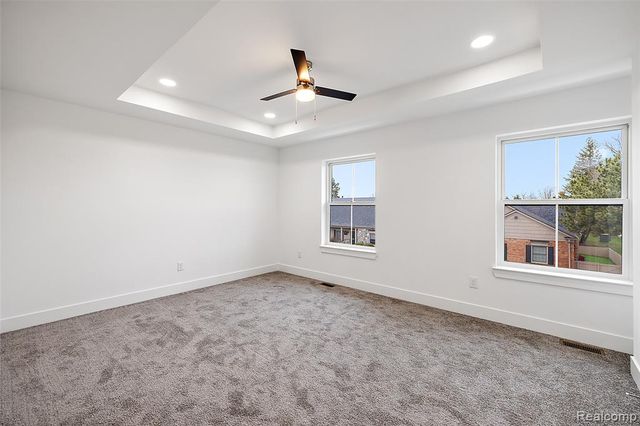 2853 Summers, Troy, MI 48084