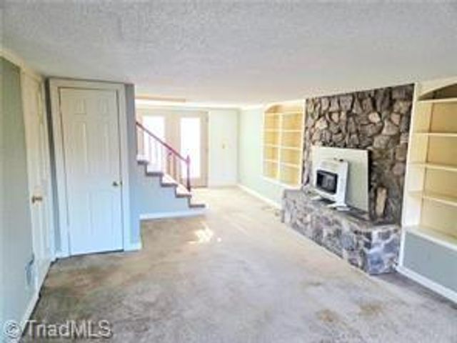 1524 Holly Circle, Wilkesboro, NC 28697