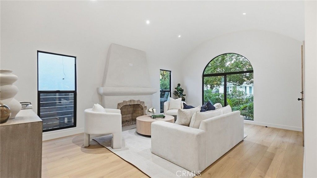 2943 Chesapeake, Los Angeles, CA 90016 — photo 4