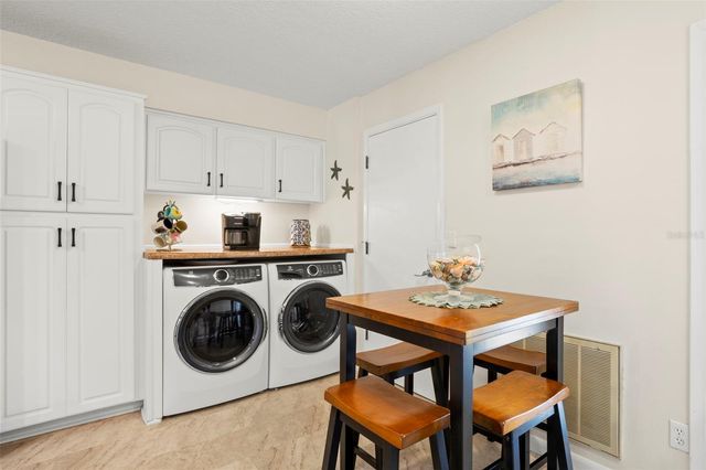 2020 DOVER COURT, Oldsmar, FL 34677