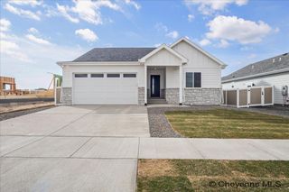 2112 BLUE NORTHER LN, Cheyenne, WY 82007