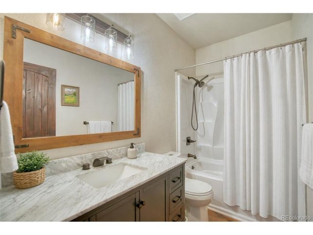 61 Country Sky Ln, Estes Park, CO 80517