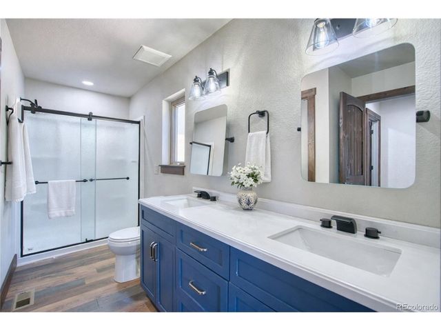 61 Country Sky Ln, Estes Park, CO 80517