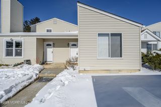 17 Inwood Terrace, Freehold, NJ 07728