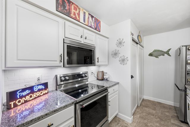 6813 Porcher Dr Apt 14, Myrtle Beach, SC 29572