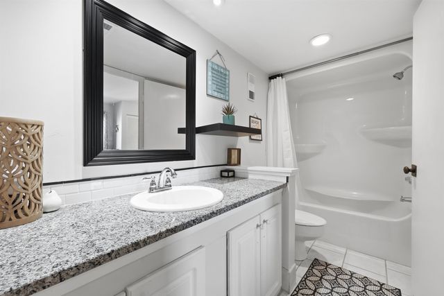 6813 Porcher Dr Apt 14, Myrtle Beach, SC 29572