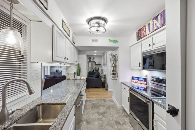 6813 Porcher Dr Apt 14, Myrtle Beach, SC 29572