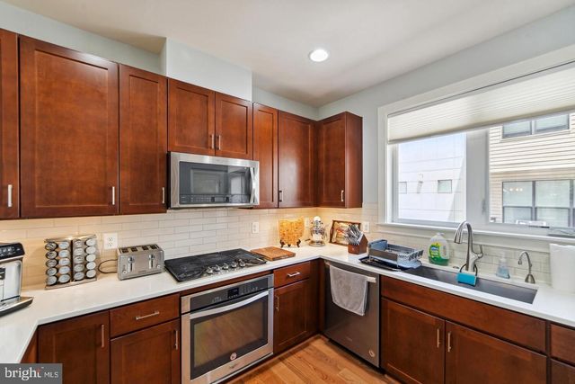 16223 DECKER, Derwood, MD 20855