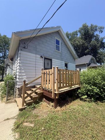 3030 N 48th STREET, Milwaukee, WI 53210