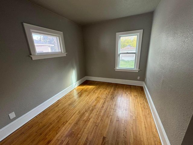 3030 N 48th STREET, Milwaukee, WI 53210