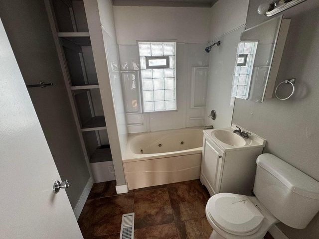 3030 N 48th STREET, Milwaukee, WI 53210