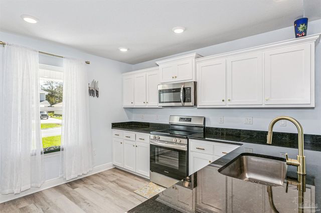 8046 Westpointe Ln, Pensacola, FL 32506