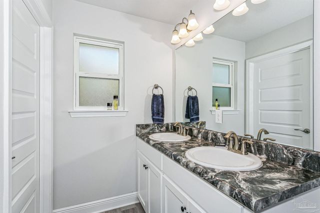 8046 Westpointe Ln, Pensacola, FL 32506