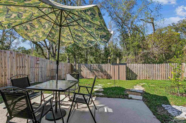 8046 Westpointe Ln, Pensacola, FL 32506