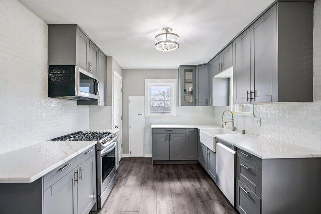 1034 88th AVENUE, Kenosha, WI 53144